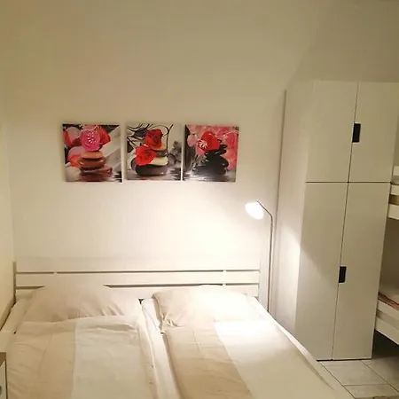 Central Apartment *